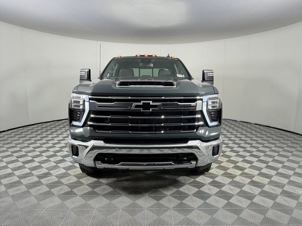 Used 2026 Chevrolet Silverado 3500 LTZ w/ LTZ Plus Package AWD/4WD image 9