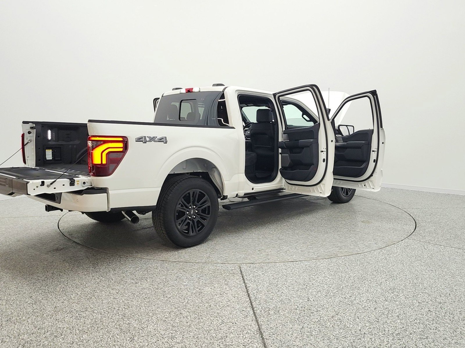 Used 2025 Ford F150 Platinum image 11
