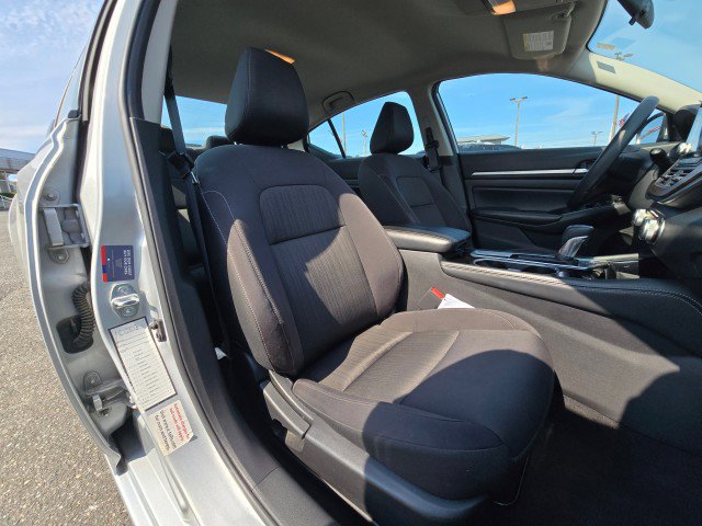 Used 2023 Nissan Altima 2.5 SV image 12