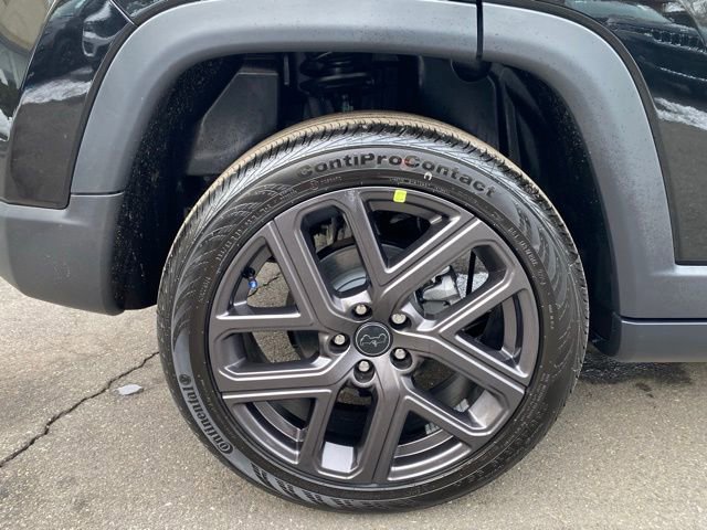 New 2026 Jeep Compass Latitude w/ Sun and Sound Group image 18