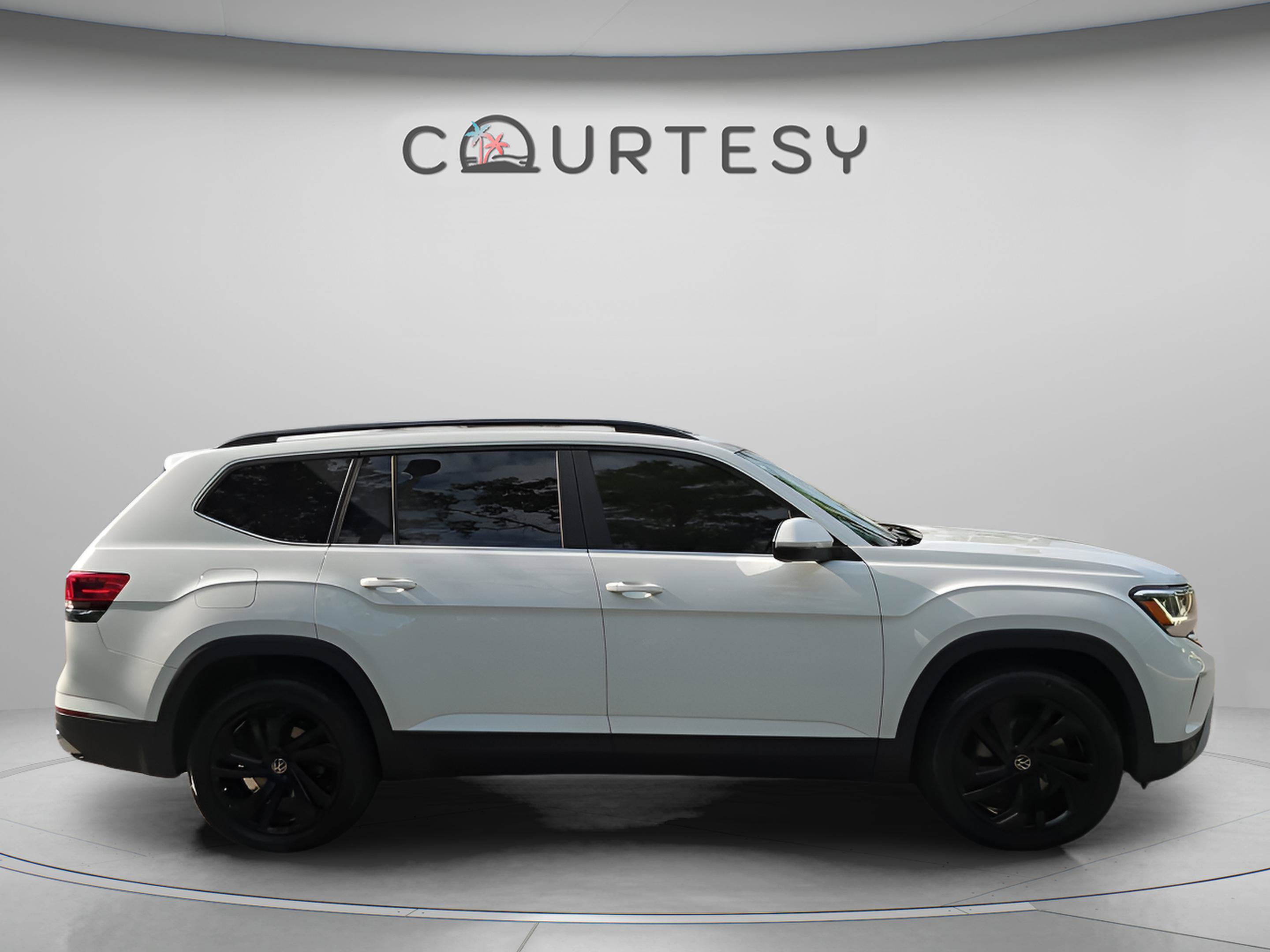 Used 2023 Volkswagen Atlas SE FWD image 8