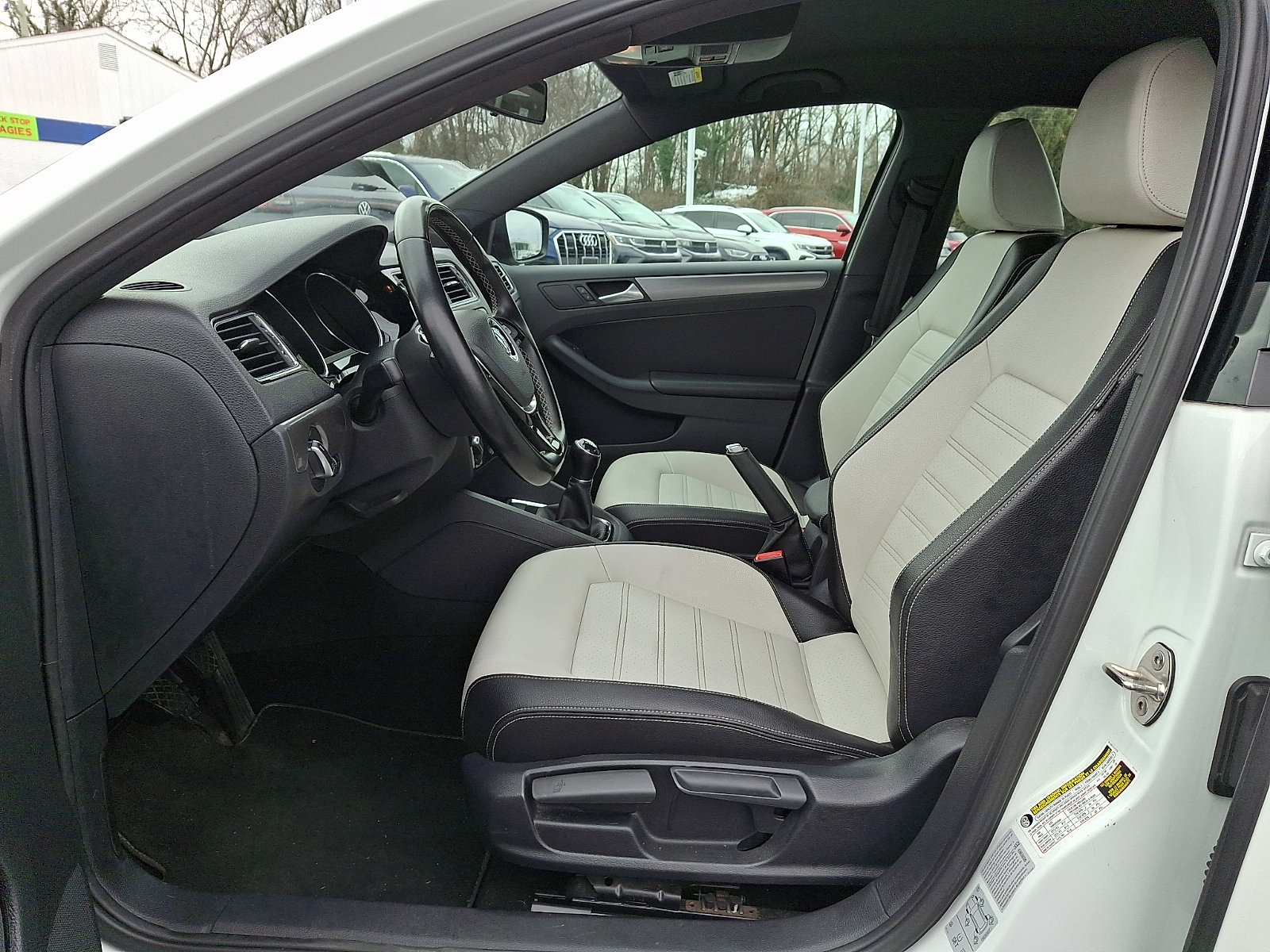 Used 2016 Volkswagen Jetta Sport w/ Lighting Package image 13