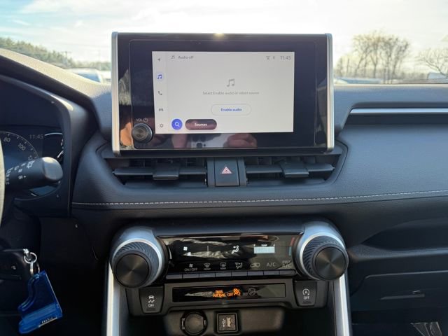 Used 2025 Toyota RAV4 LE image 32