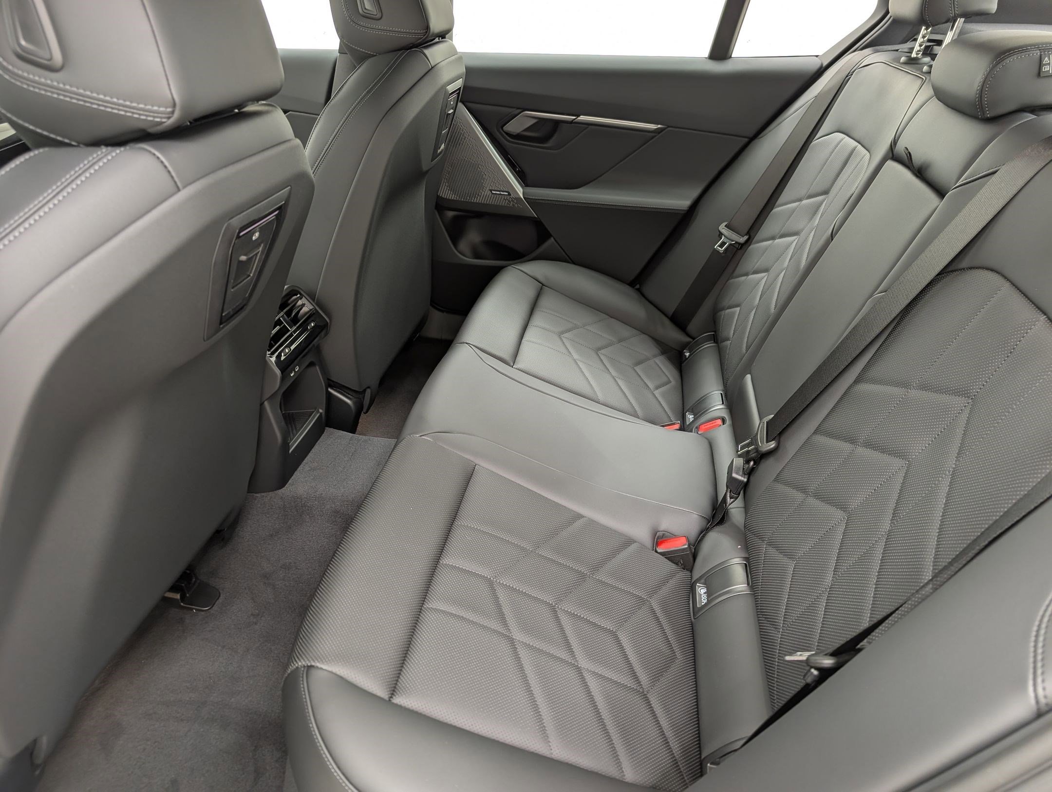 New 2026 BMW 530i RWD image 15