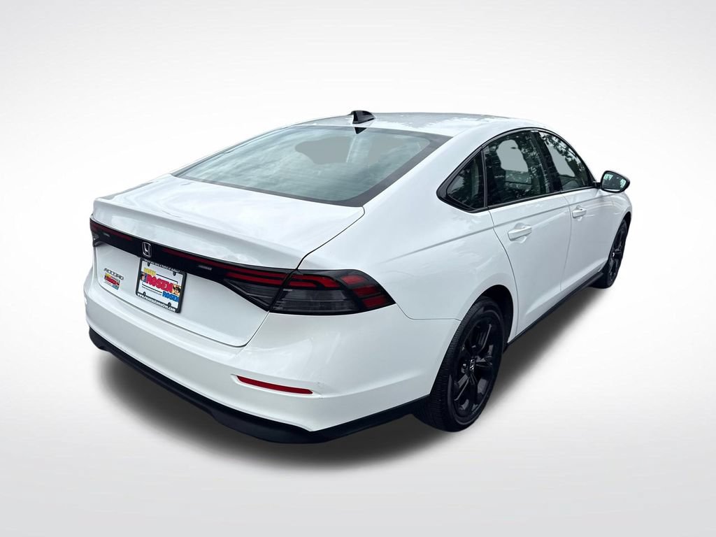 Used 2025 Honda Accord SE image 5