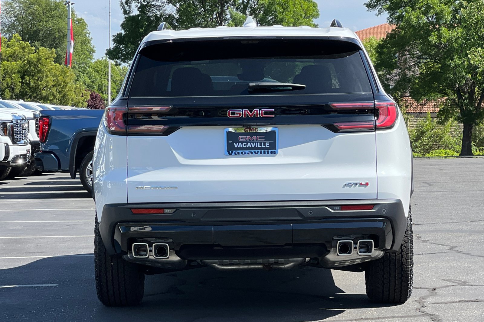 New 2026 GMC Acadia AT4 w/ LPO, Floor Liner Package AWD/4WD image 6