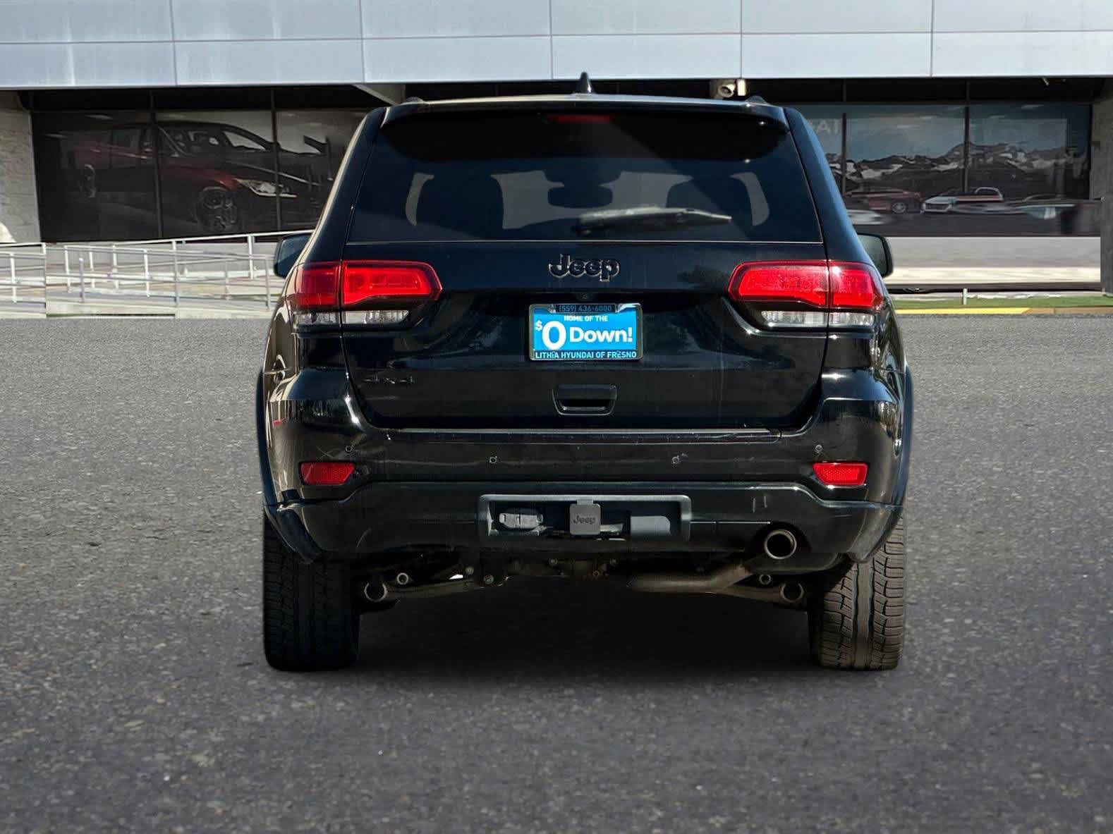 Used 2017 Jeep Grand Cherokee Altitude AWD/4WD image 8
