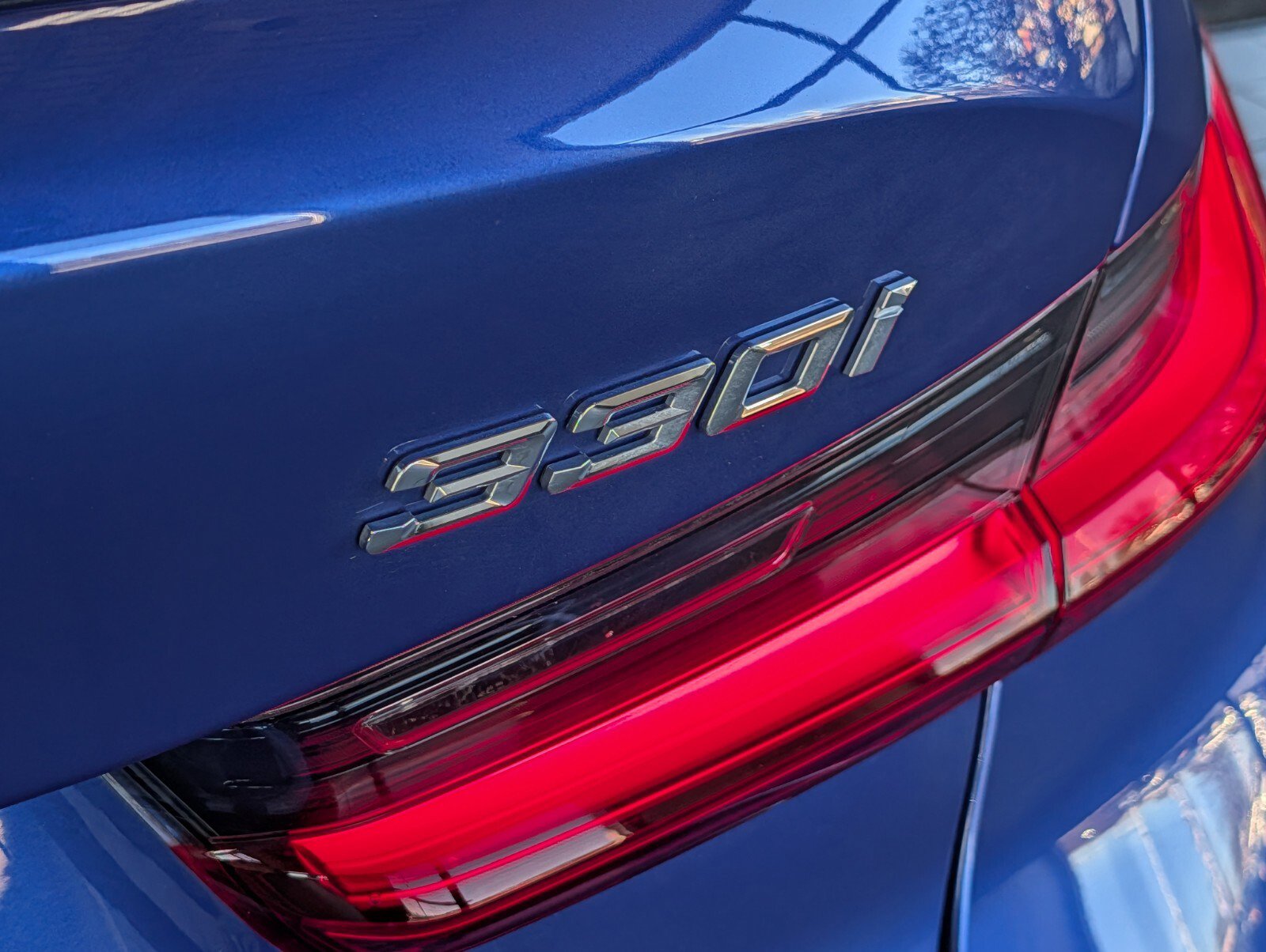 Certified 2025 BMW 330i xDrive Sedan w/ M Sport Package image 5