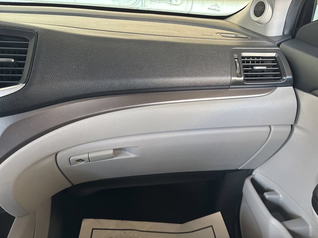 Used 2017 Honda Pilot LX image 14