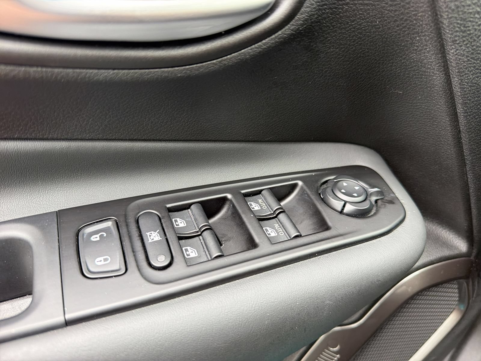 Used 2021 Jeep Renegade Limited AWD/4WD image 21