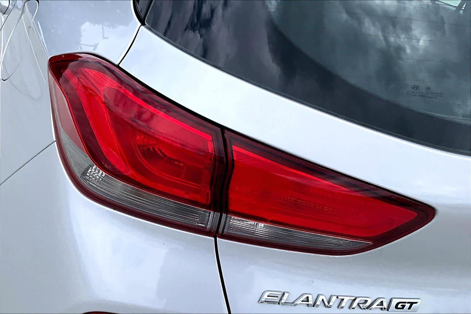 Used 2018 Hyundai Elantra GT w/ Style Package 02 FWD image 26