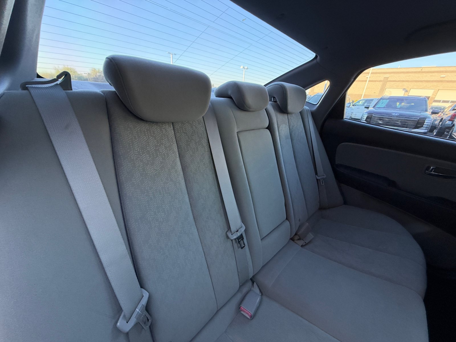 Used 2010 Hyundai Elantra GLS FWD image 18
