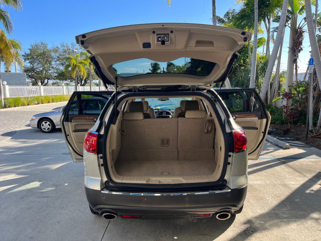 Used 2011 Buick Enclave CXL image 16