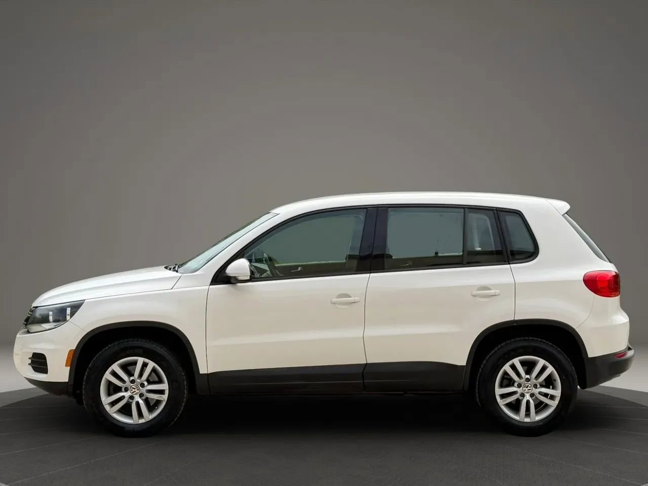 Used 2014 Volkswagen Tiguan S FWD image 6