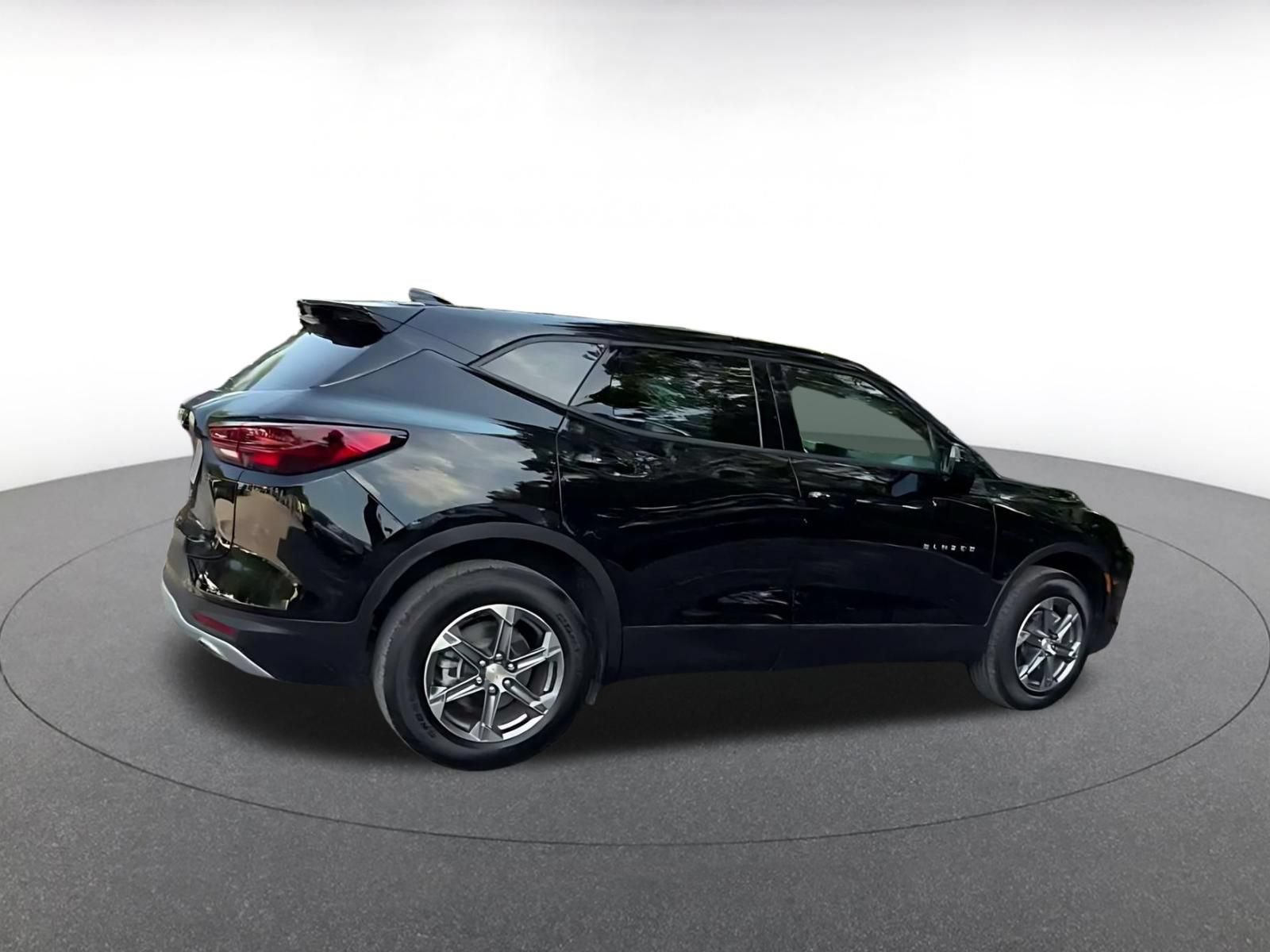 Used 2026 Chevrolet Blazer LT FWD image 14