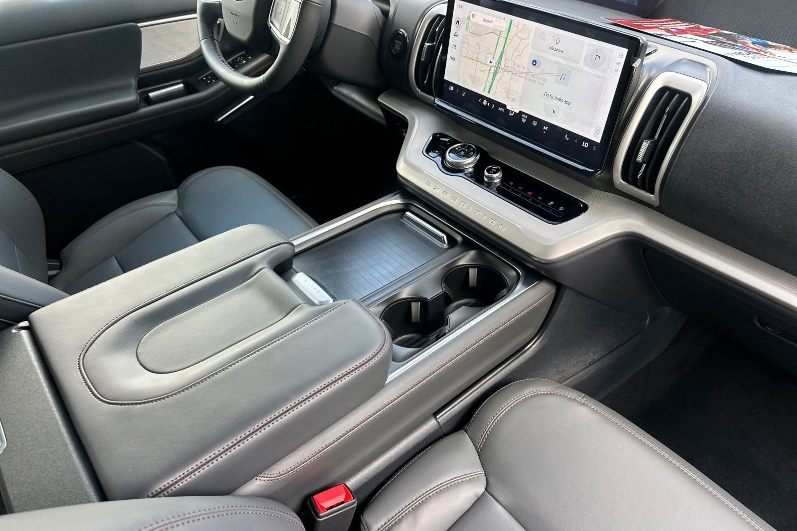 New 2025 Ford Expedition Active image 17