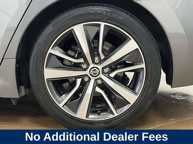 Used 2020 Nissan Maxima 3.5 SV w/ Floor Mat Group FWD image 11