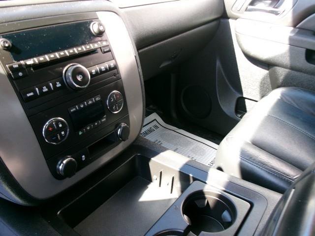Used 2014 Chevrolet Silverado 2500 LTZ w/ Suspension Package, Off-Road AWD/4WD image 13