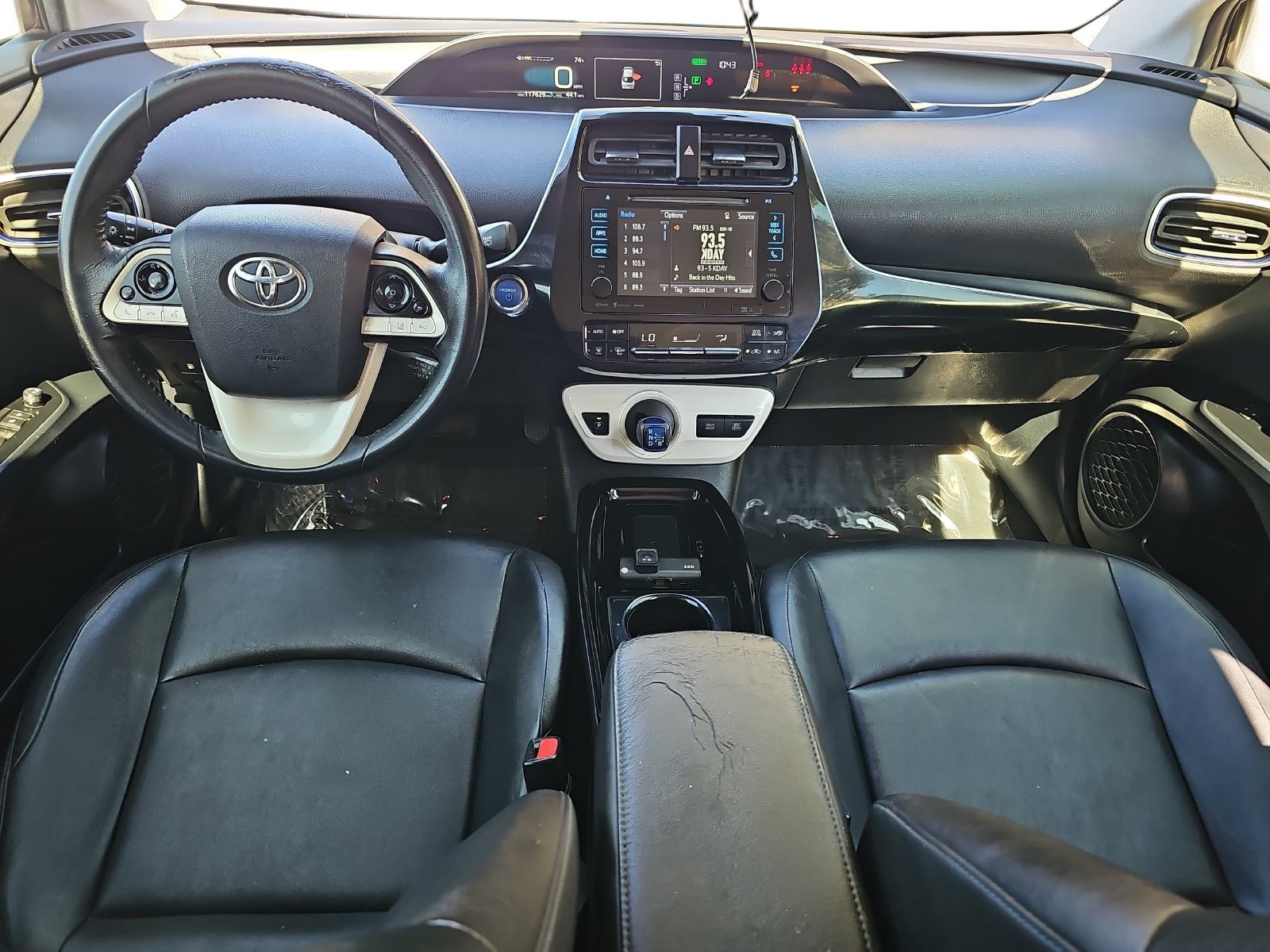 Used 2017 Toyota Prius Three Touring w/ Carpet Mat Package FWD image 9