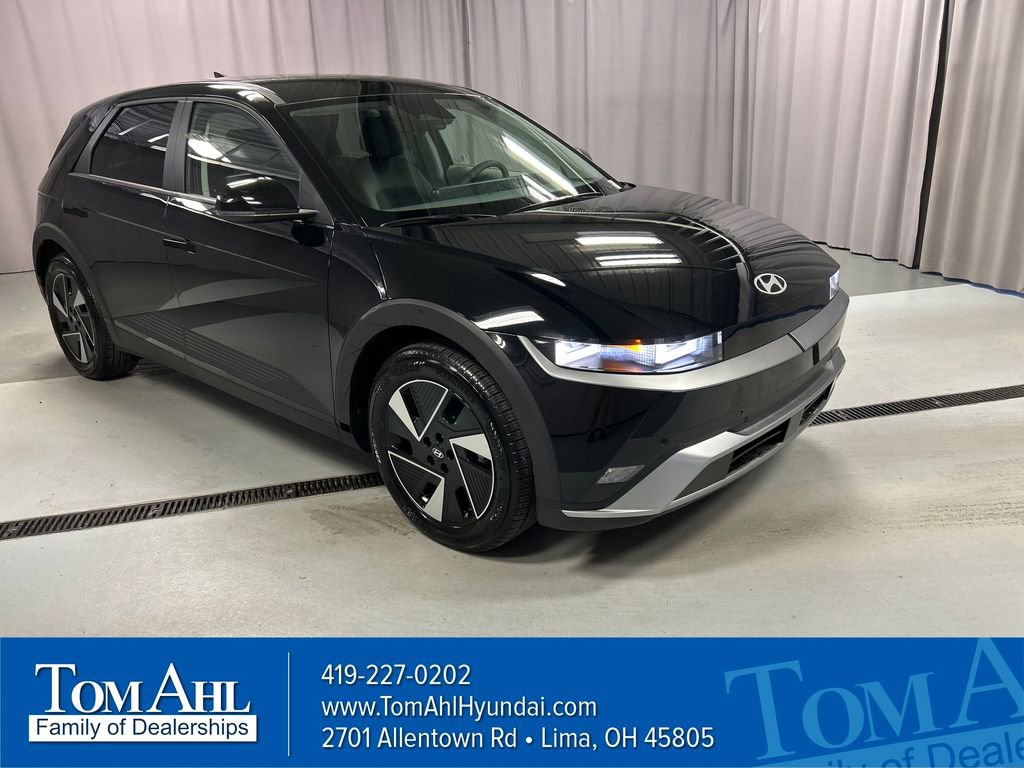 Used 2025 Hyundai Ioniq 5 SE image 1