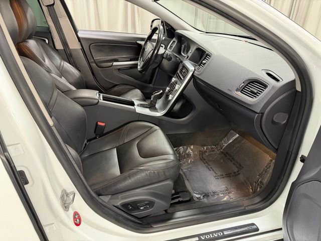Used 2017 Volvo V60 T5 Cross Country w/ Convenience Package AWD/4WD image 7