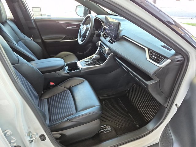 Used 2024 Toyota RAV4 XSE w/ Weather Package AWD/4WD image 5