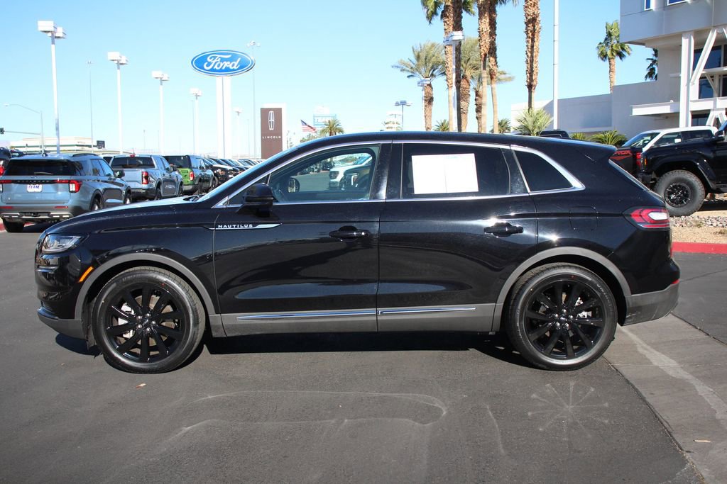 Used 2023 Lincoln Nautilus Reserve w/ Monochromatic Package image 3