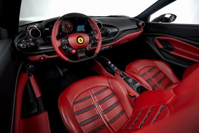 Used 2022 Ferrari F8 Tributo image 5