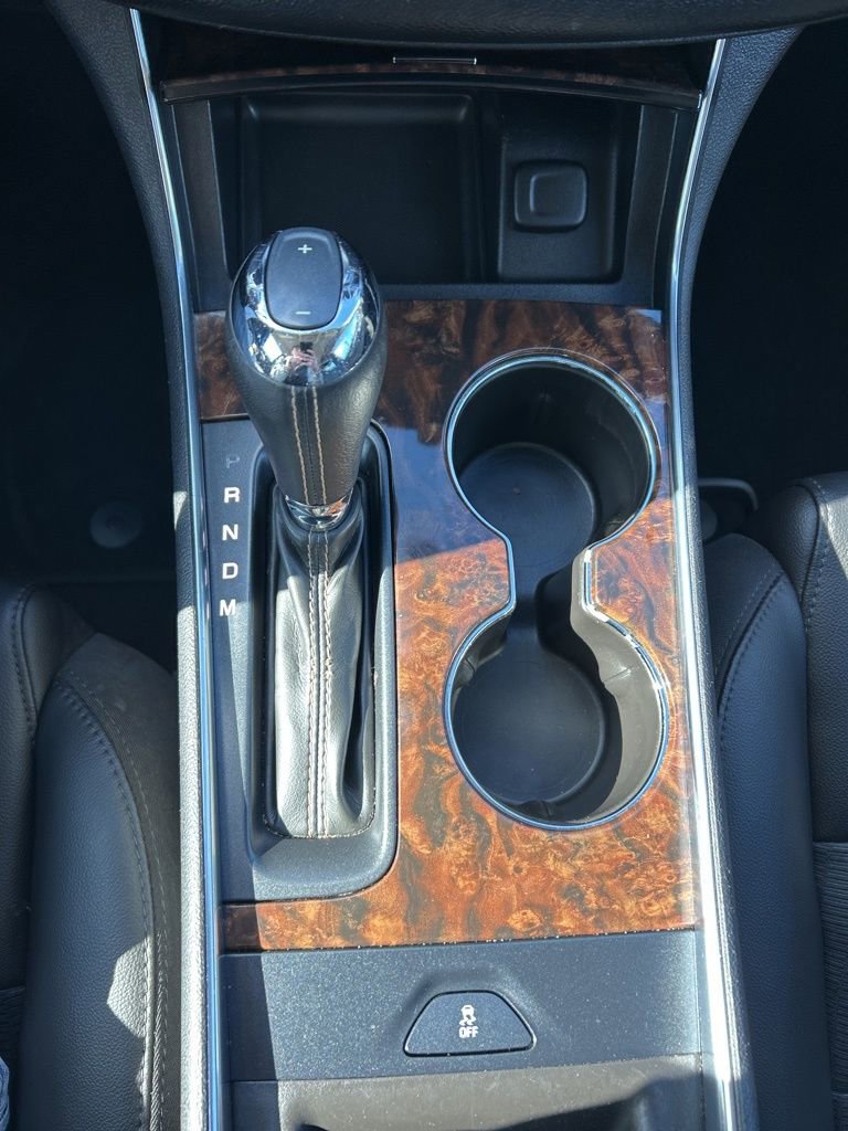 Used 2015 Chevrolet Impala LT w/ Convenience Package image 19