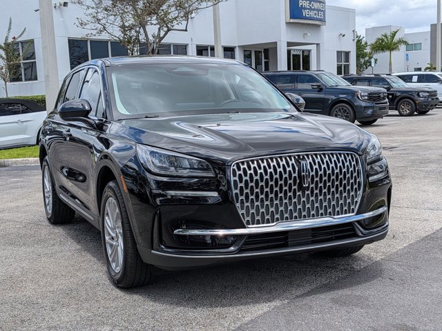Used 2024 Lincoln Corsair FWD image 3