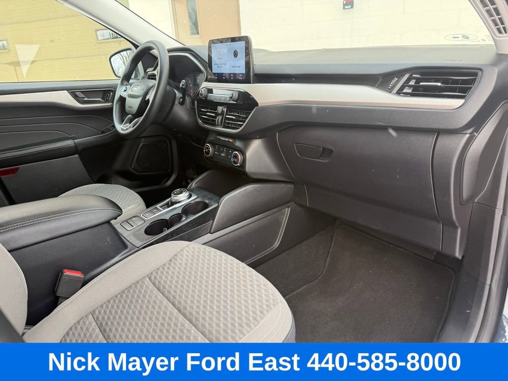 Used 2022 Ford Escape SE image 12