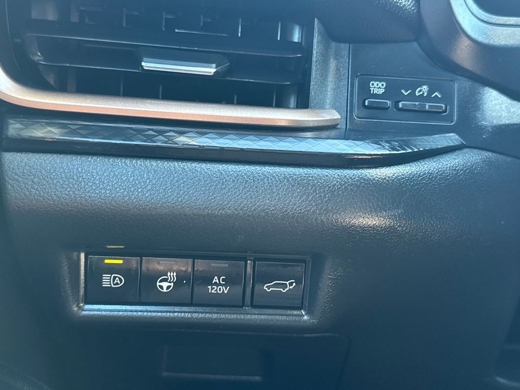 Used 2024 Toyota Grand Highlander AWD Hybrid image 33