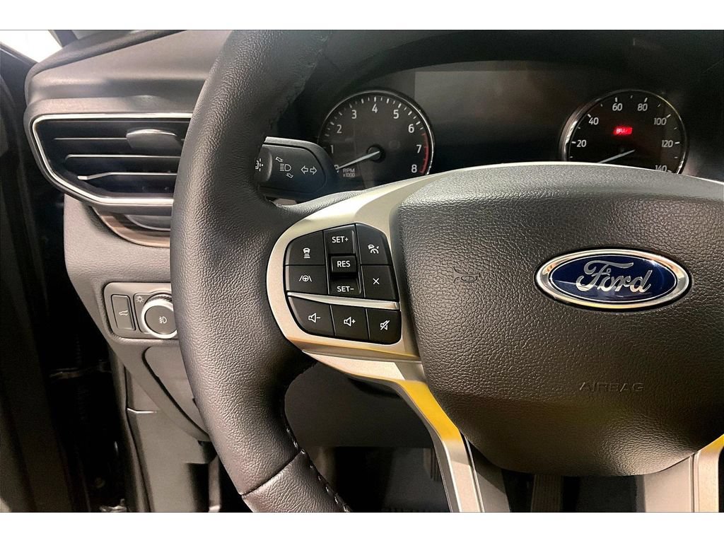Used 2024 Ford Explorer Limited w/ Equipment Group 301A AWD/4WD image 10