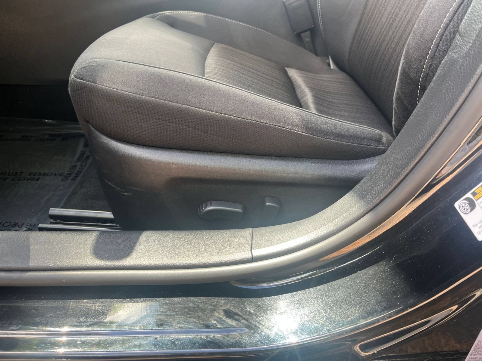 Used 2025 Nissan Altima 2.5 SV FWD image 18