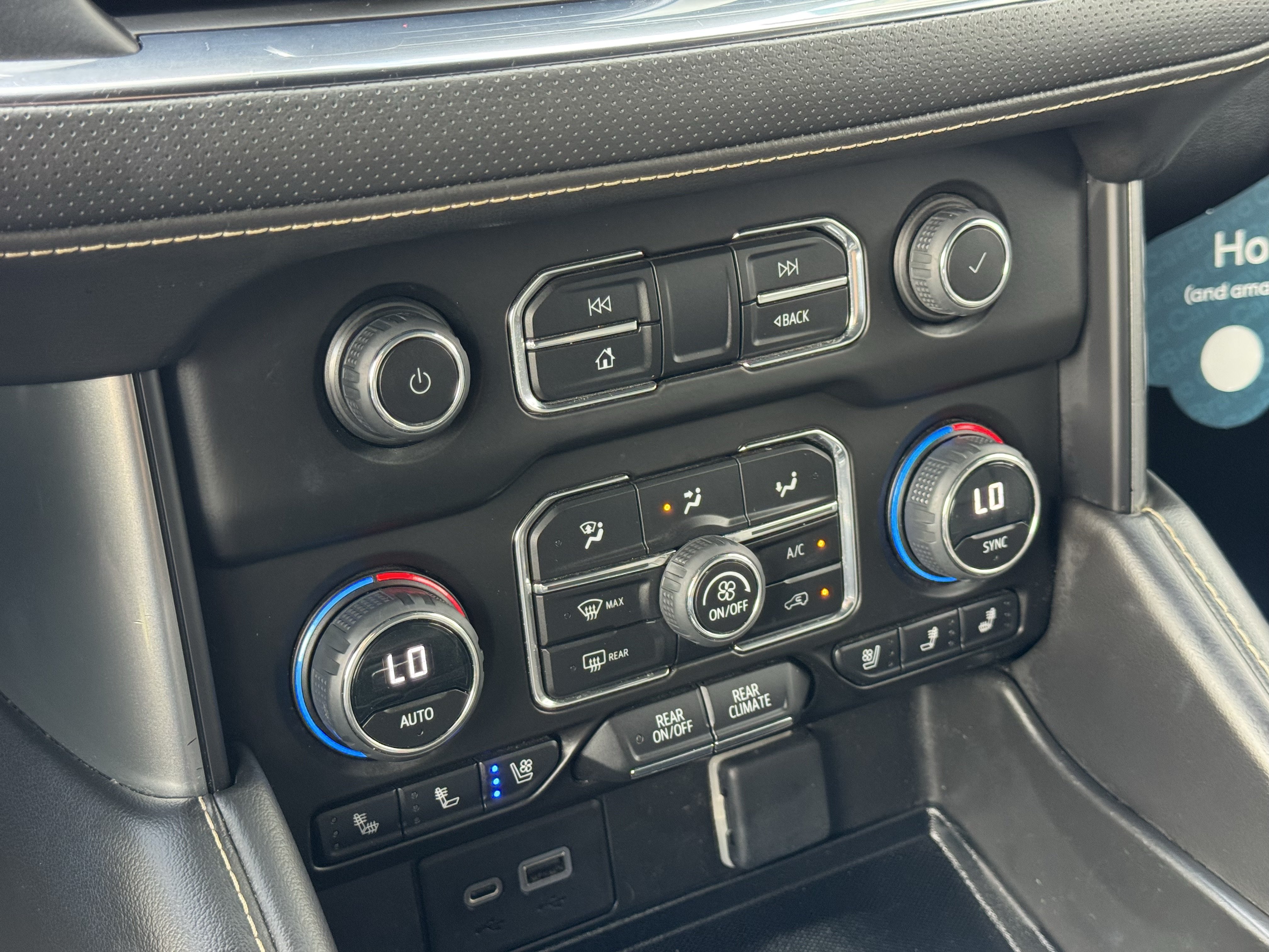 Certified 2023 Chevrolet Suburban Premier RWD image 29