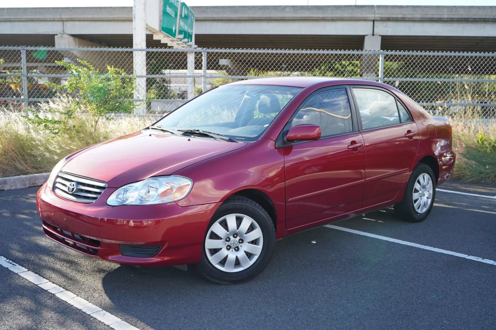 Used 2004 Toyota Corolla LE FWD image 3