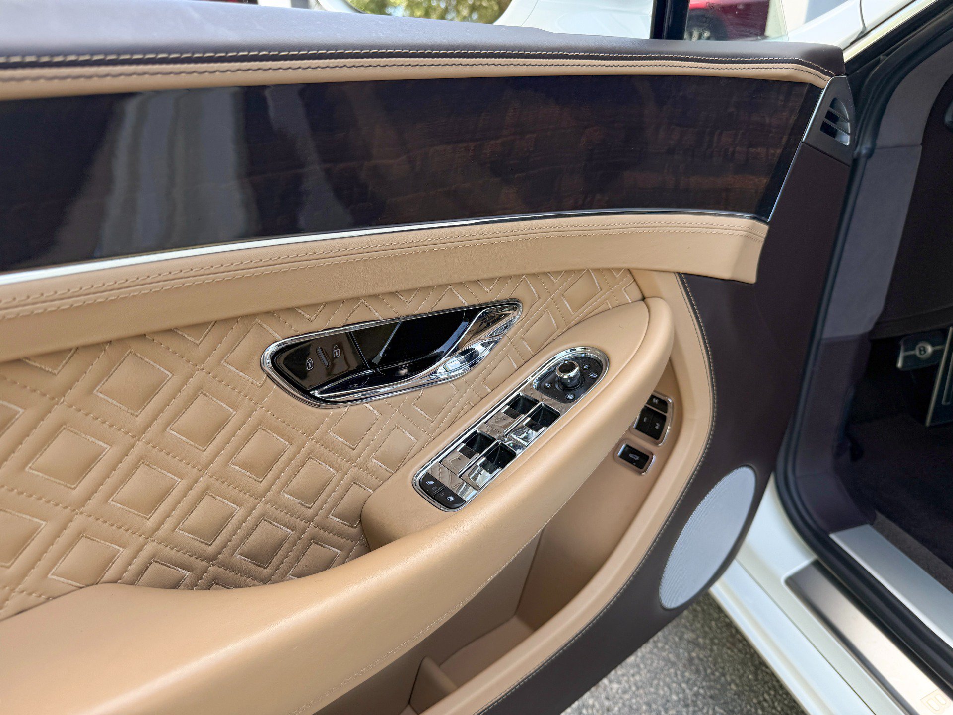 Used 2023 Bentley Continental GT Azure AWD/4WD image 21