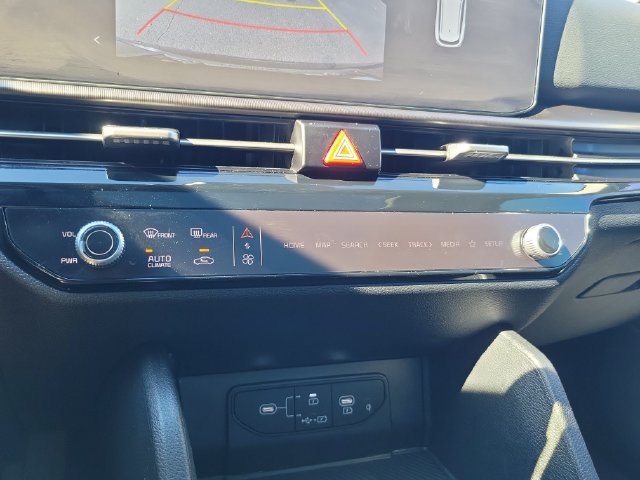 Certified 2026 Kia Sportage SX FWD image 24