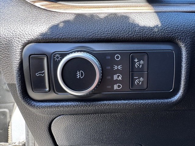Used 2022 Ford Explorer Limited w/ Equipment Group 301A image 16