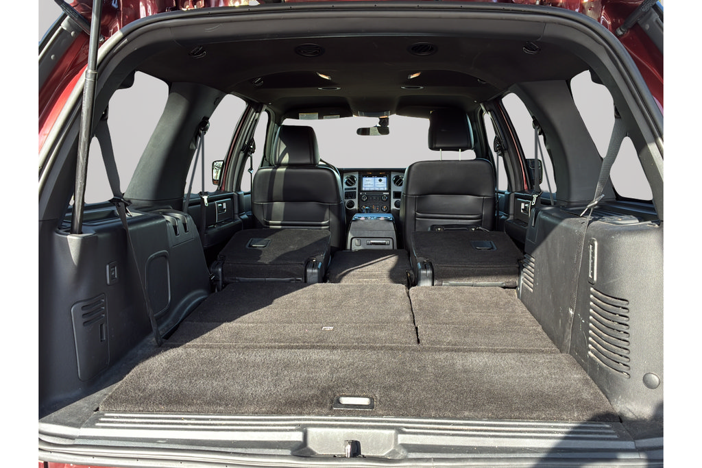 Used 2016 Ford Expedition Limited RWD image 9