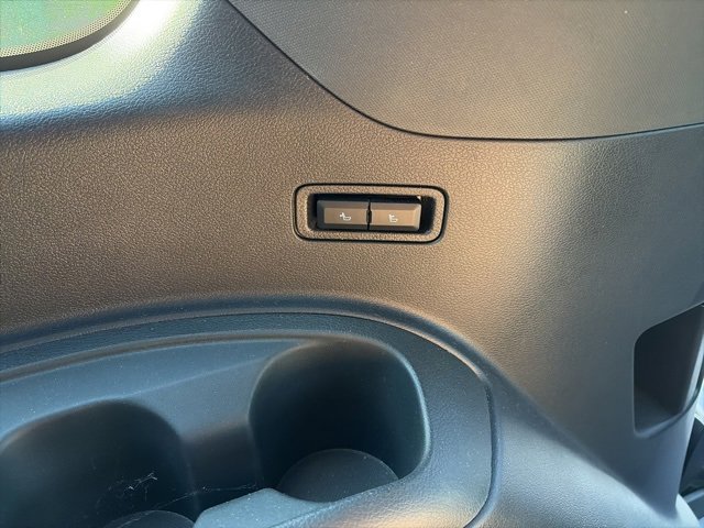 Used 2023 Ford Expedition Limited image 16