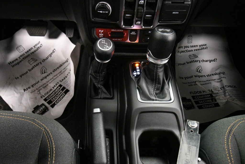 Used 2026 Jeep Wrangler Unlimited Sport AWD/4WD image 17