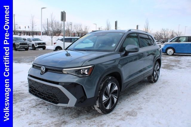 Used 2025 Volkswagen Taos SE image 3