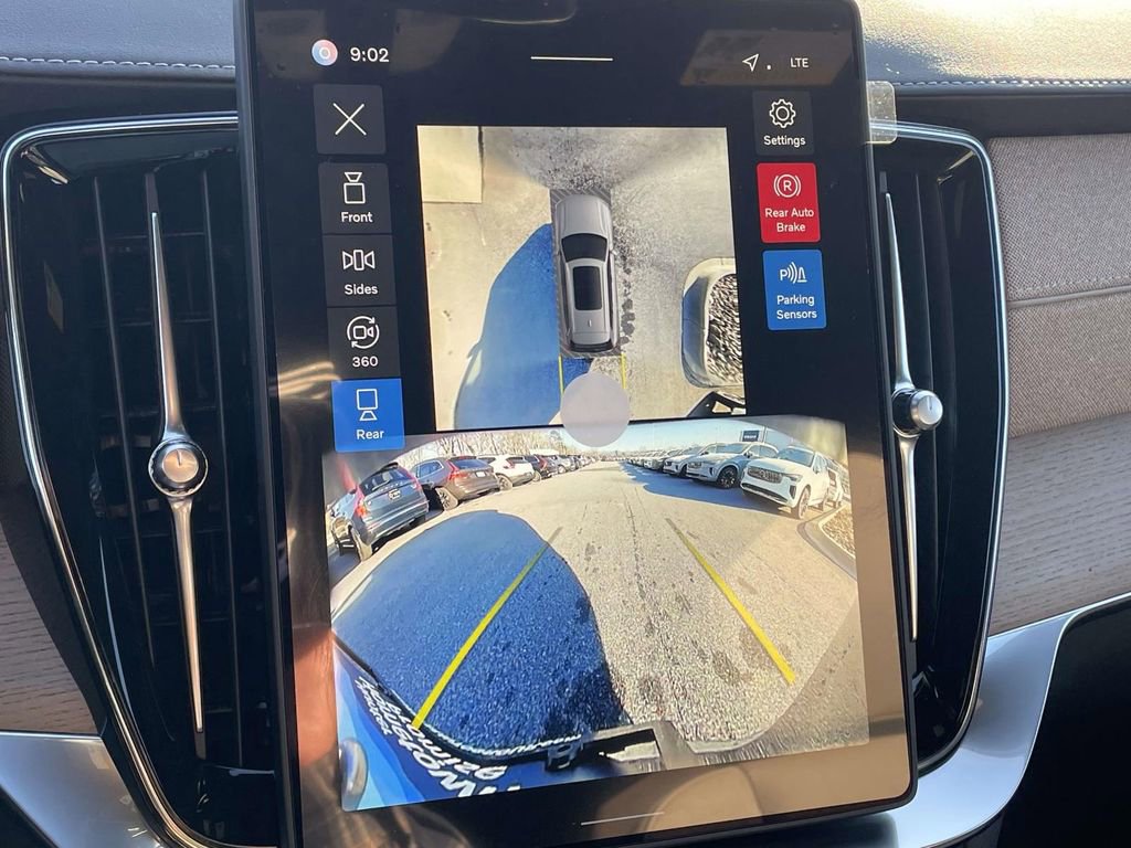 New 2026 Volvo XC90 T8 Plus w/ Protection Package Premier image 19