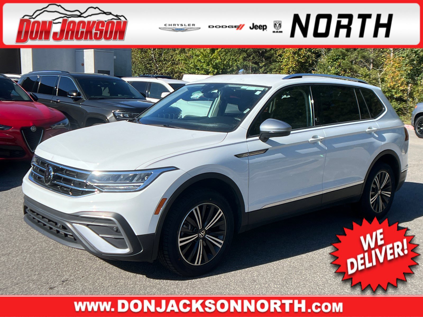 Used 2024 Volkswagen Tiguan SE image 1