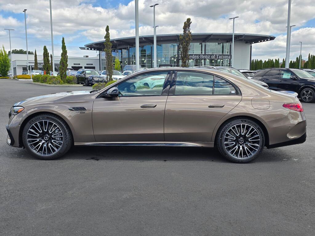 New 2026 Mercedes-Benz E 53 AMG e 4MATIC Sedan image 3