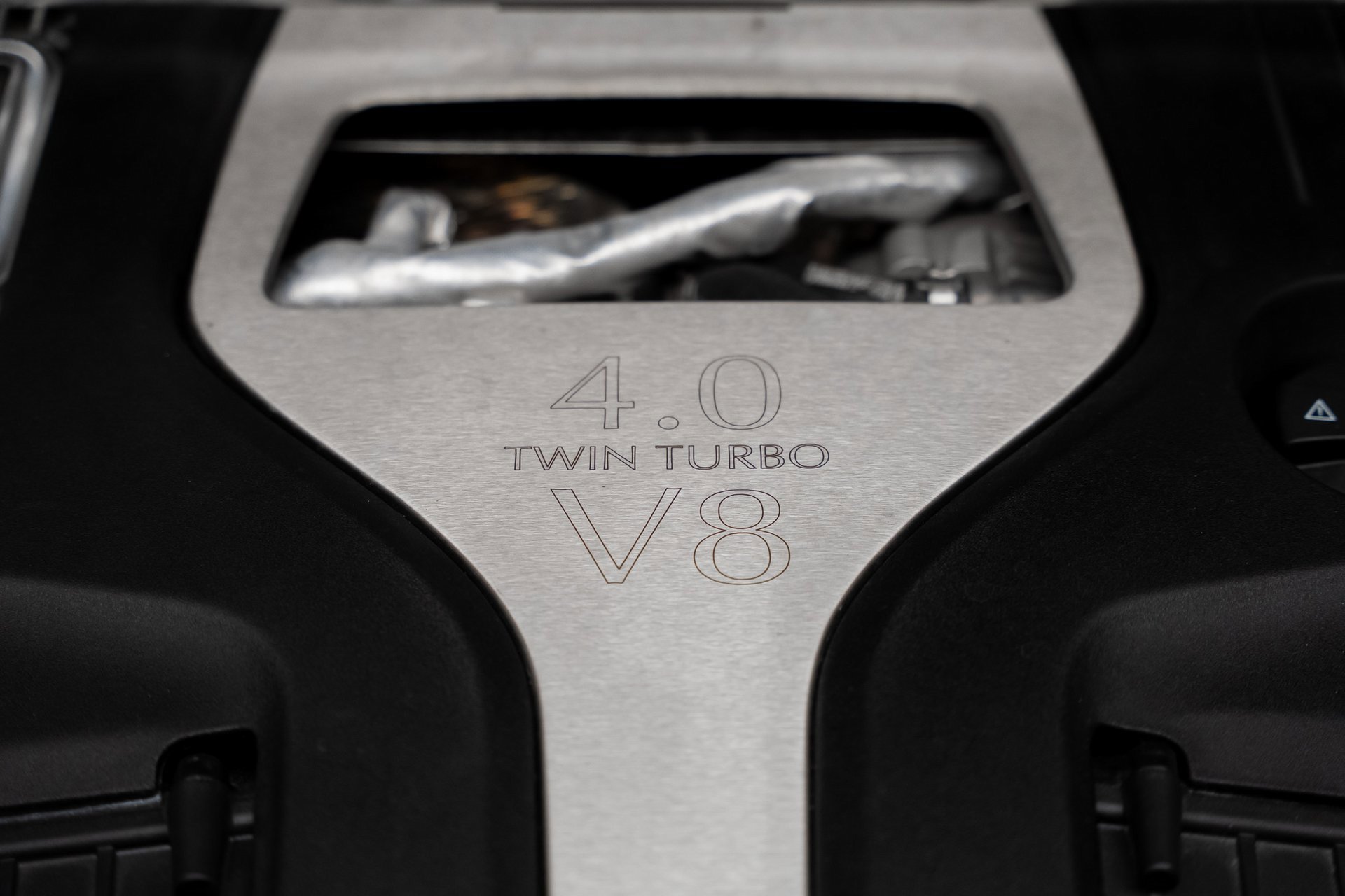 Used 2021 Aston Martin DBX image 77