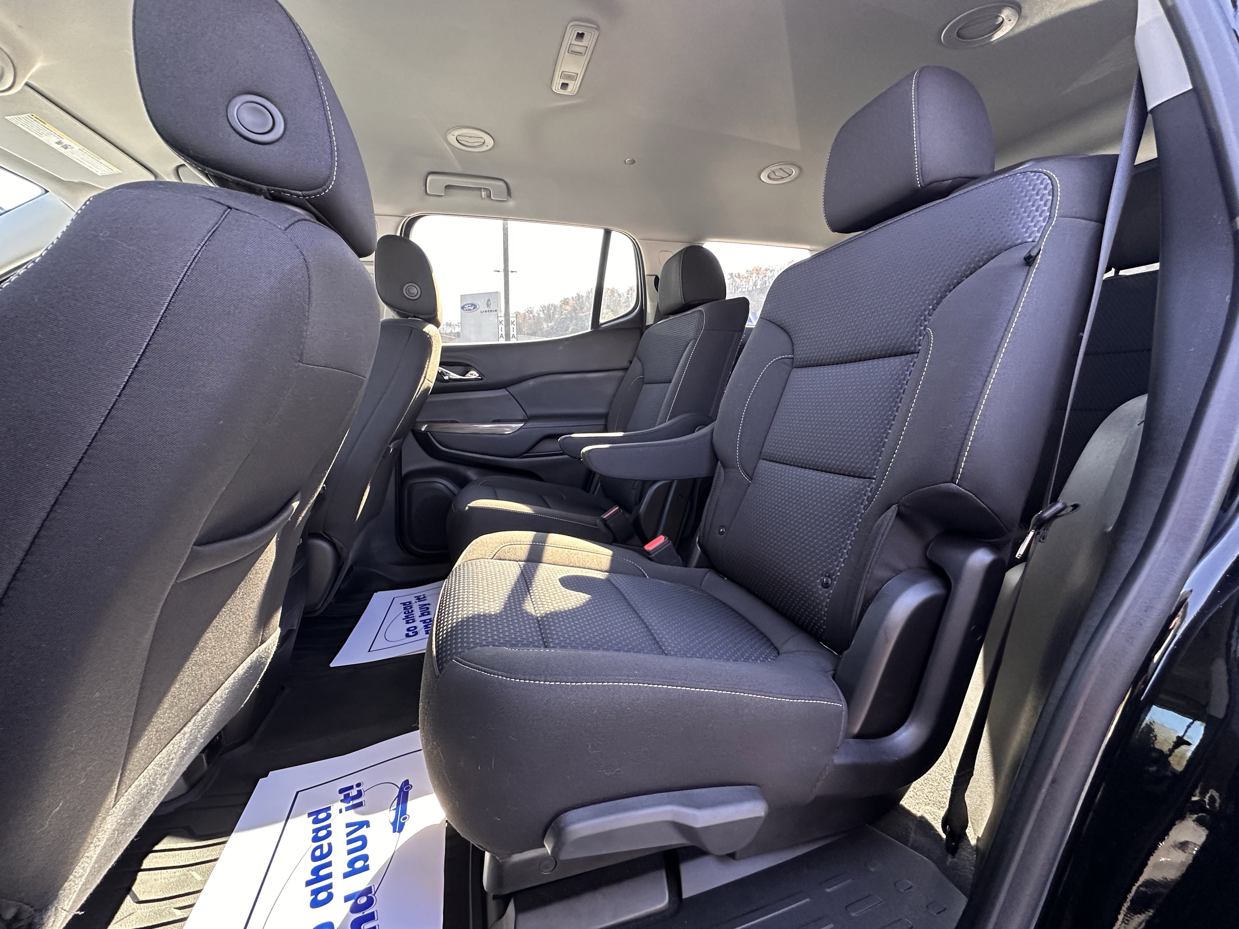 Used 2023 GMC Acadia SLE w/ Driver Convenience Package image 21