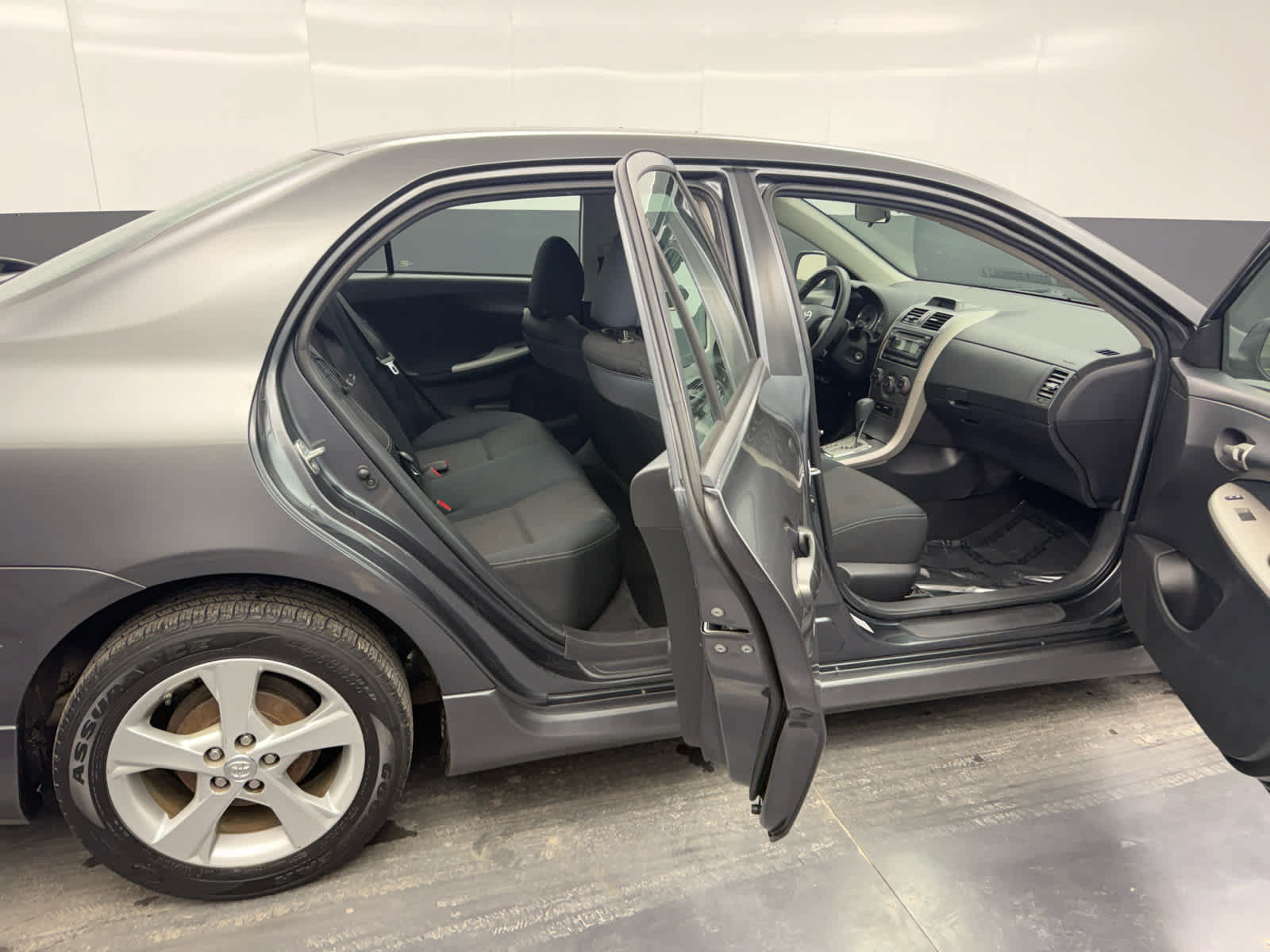 Used 2012 Toyota Corolla S FWD image 40