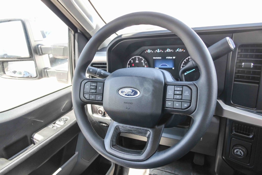 New 2025 Ford F350 XL w/ XL Chrome Package RWD image 18